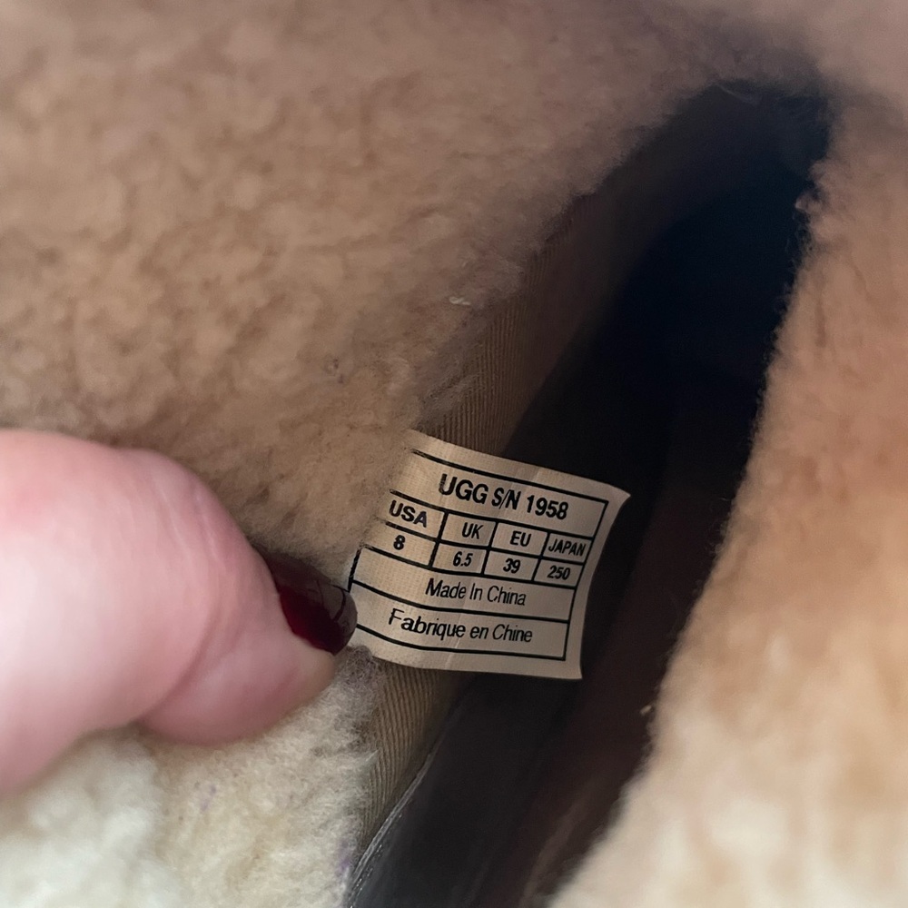Ugg boots - Picture 6 of 9